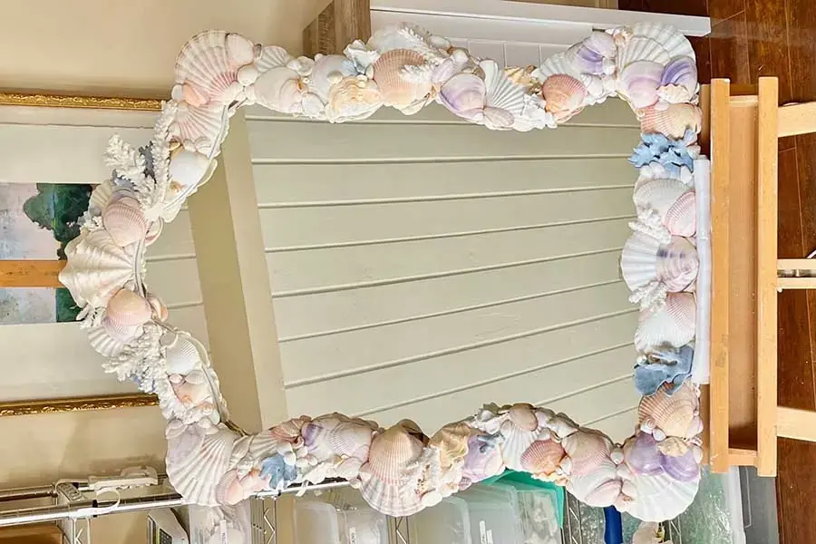 Bạn cũng có thể tham khảo cách kết hợp thêm các loại vỏ ốc, san hô nhiều màu sắc