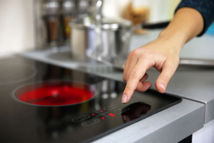 Cảm ứng trên bếp hồng ngoại
