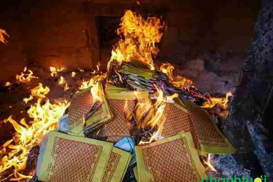 Lưu ý quan trọng khi cúng hóa vàng.