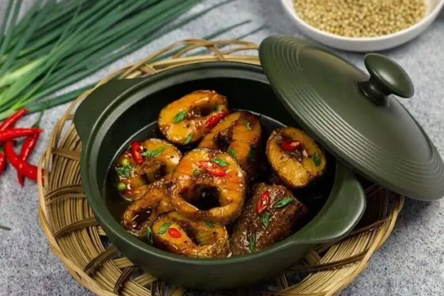 Ăn cá kho giúp góp phần đẩy lùi nguy cơ ung thư.