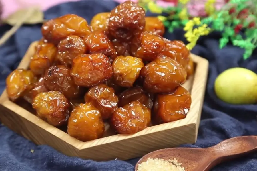 Mứt táo xanh dễ làm, dễ bảo quản, thích hợp nhâm nhi ngày Tết.