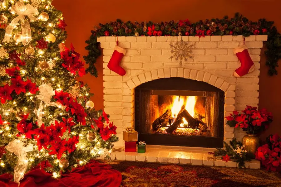 Mẫu lò sưởi Noel đẹp số 6.