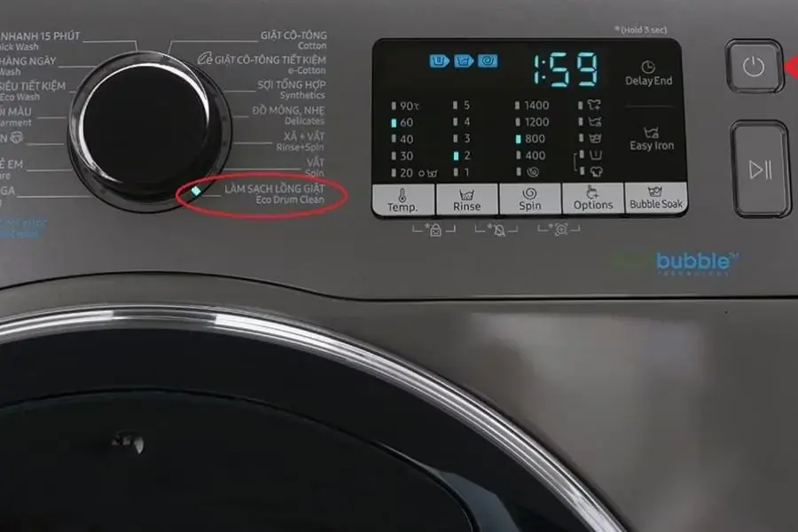Công nghệ Eco Drum Clean giúp tiết kiệm thời gian khi vệ sinh lồng giặt và làm cho quần áo sạch hơn sau mỗi chu trình giặt.