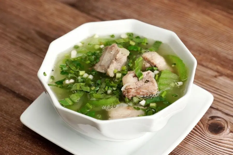 Canh bí đao nấu xương – Món canh thơm ngon cho bữa cơm gia đình thêm tròn vị.
