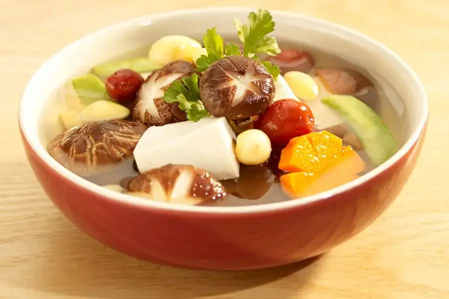 Canh nấm là món không thể thiếu trong những bữa ăn chay