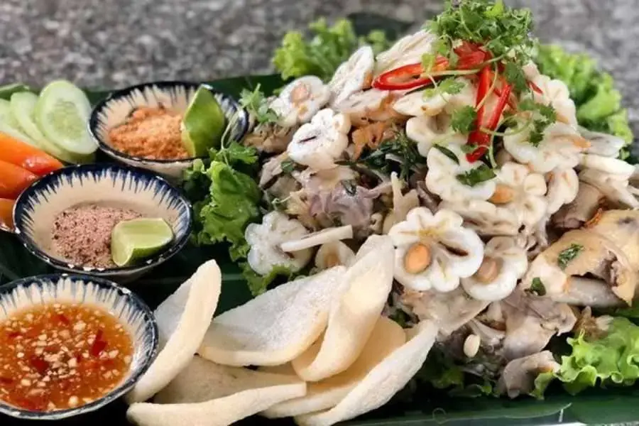 Gỏi gà măng cụt để lại ấn tượng sâu sắc trong lòng thực khách