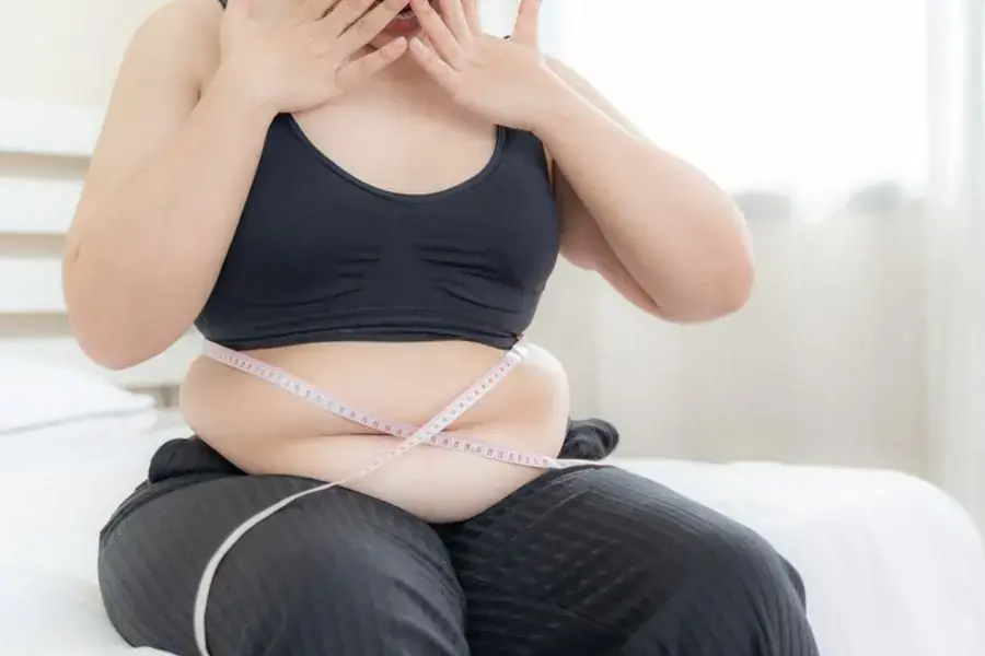 Ăn bánh cuốn nhiều nhân có thể gây béo phì.