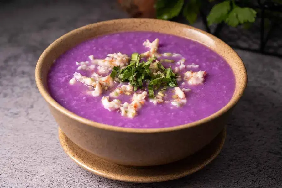 Canh khoai mỡ chứa nhiều tinh bột gây tích tụ mỡ dưới da.