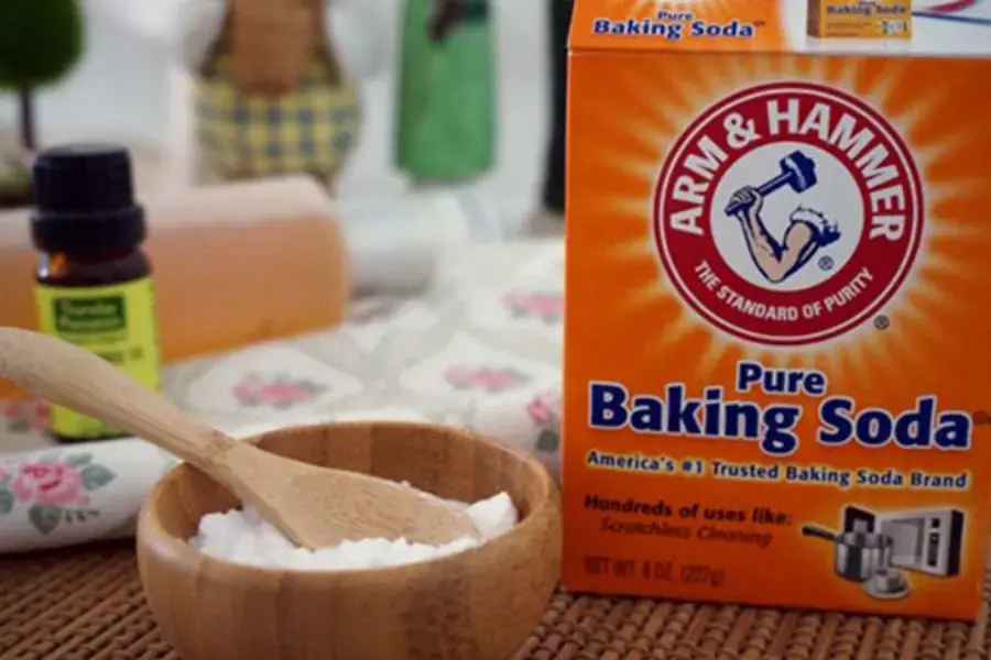 Sử dụng baking soda để làm sạch vật dụng nhôm