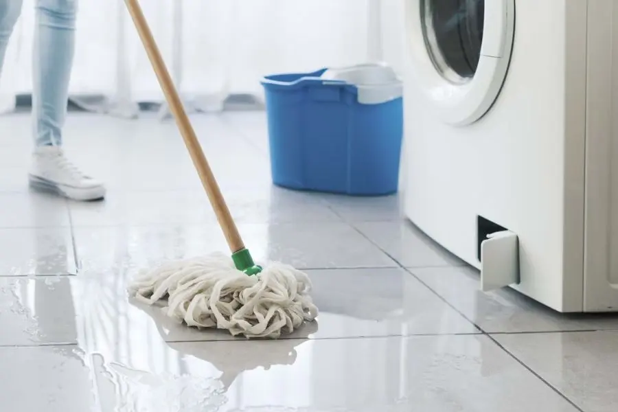 Bộ cảm biến cảm nhận lưu lượng nước và dừng tất cả chương trình giặt khi máy giặt báo lỗi AE.