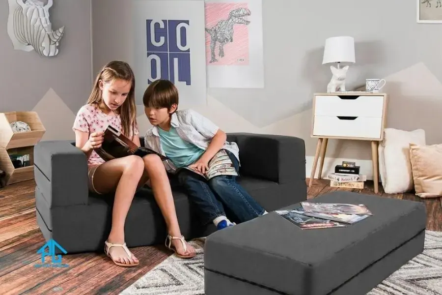 Ghế sofa đôn với thiết kế đơn giãn giúp dễ di chuyển và kết hợp với các loại sofa khác (Hình ảnh: Pinterest)
