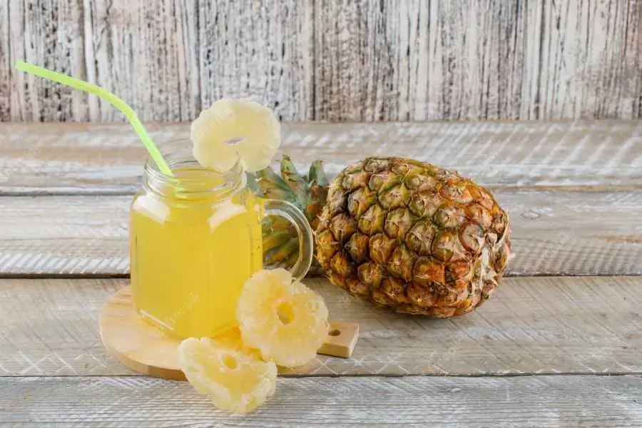 Dứa chứa enzyme bromelain hỗ trợ hệ tiêu hóa khỏe mạnh