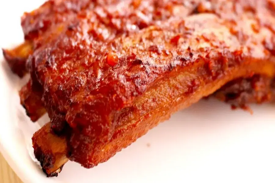 Sốt BBQ ngon tuyệt giúp dẻ sườn bò đậm đà hơn