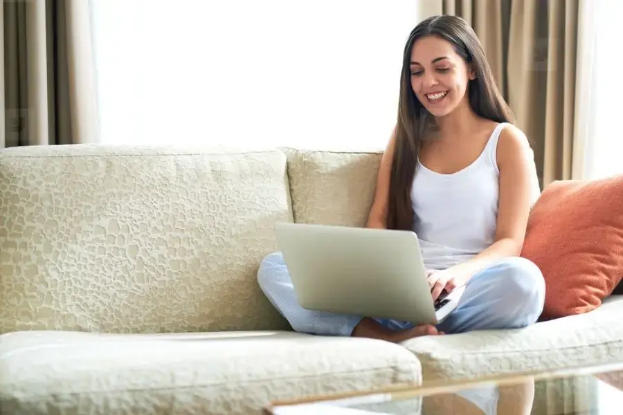 Ghế sofa giúp bạn có một không gian làm việc, giải trí thoải mái (Hình ảnh: Youworkforthem)