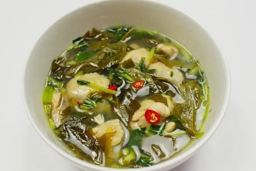Canh gà lá giang – Một trong các món canh ngon, bổ dưỡng từ gà.
