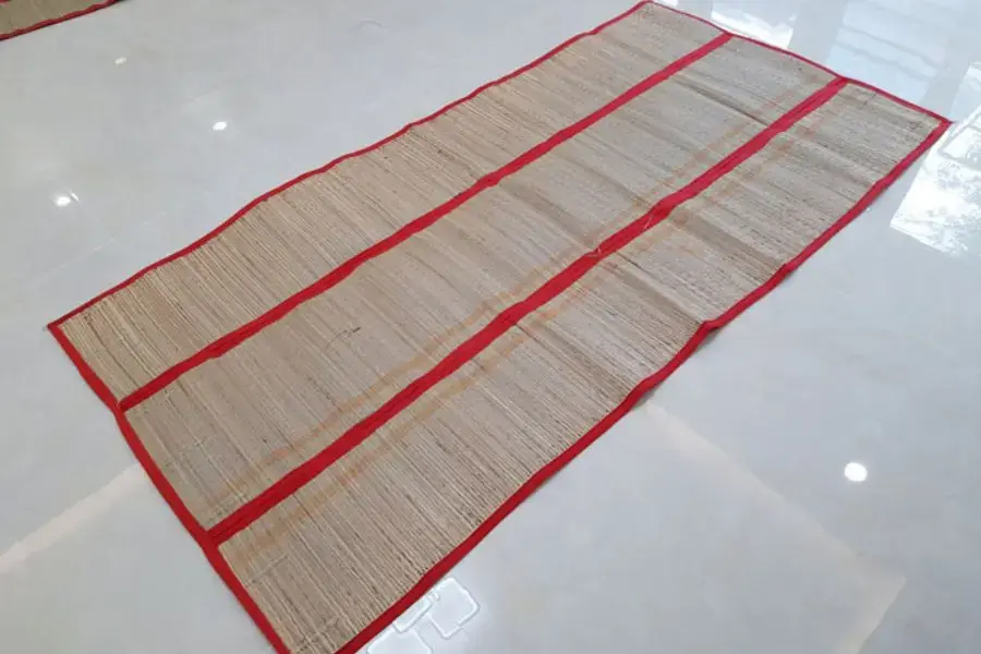 Mẫu chiếu cói ngủ văn phòng truyền thống