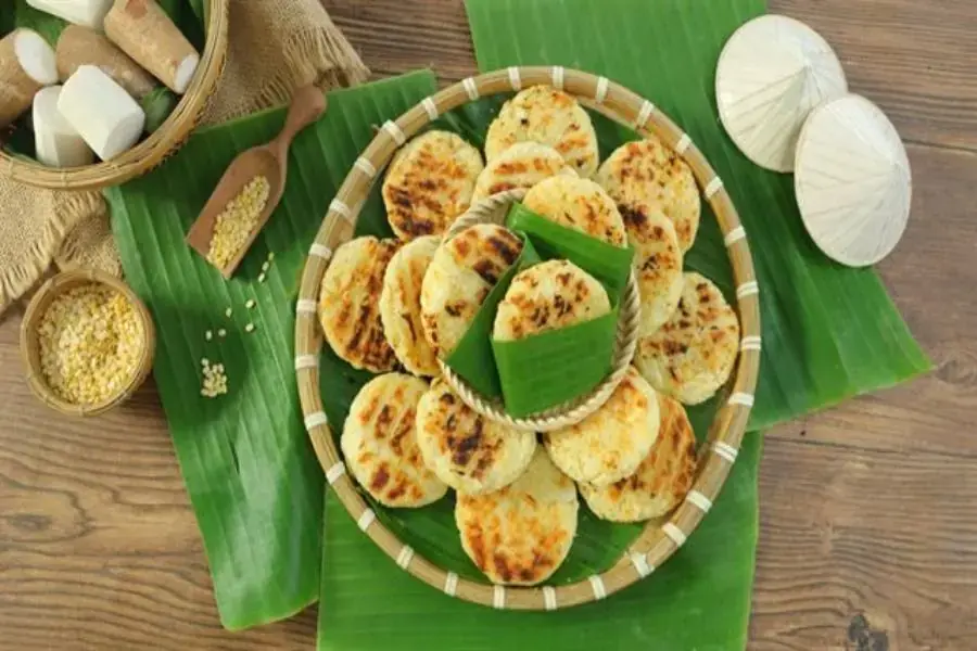 Bánh khoai mì nướng than hấp dẫn.
