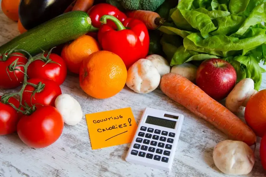 Rau củ quả là thực phẩm chính giúp việc giảm cân đạt hiệu quả tốt.