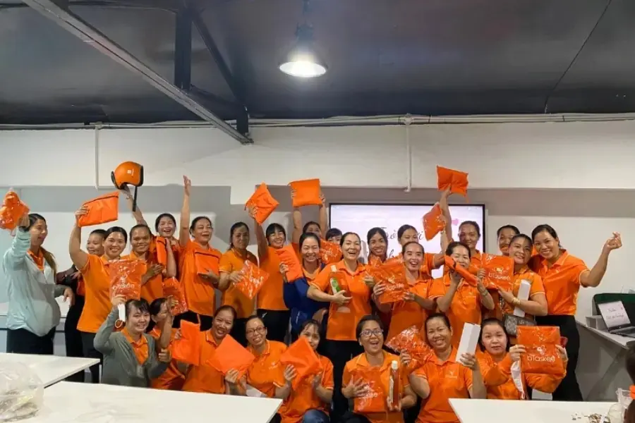 Đội ngũ Chị Ong tại Trung tâm đào tạo bTaskee Hà Nội.