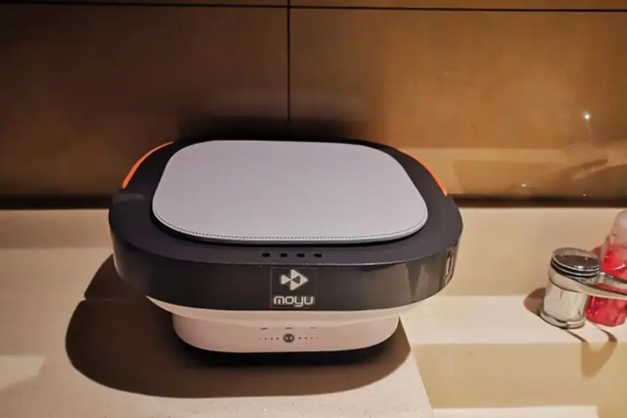 Vệ sinh máy giặt mini gấp gọn thường xuyên.