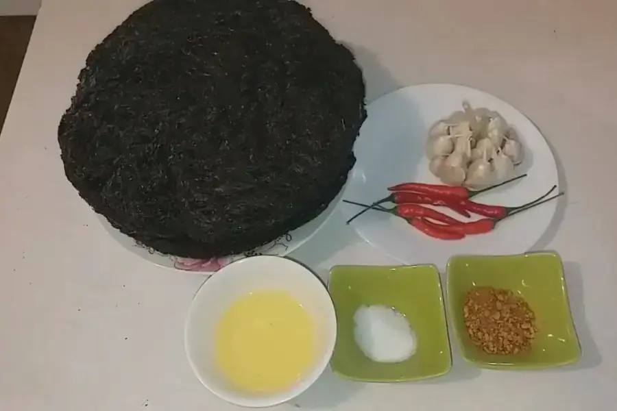Nguyên liệu làm rong biển cháy tỏi