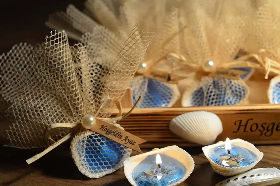 Nến thơm đặt trên vỏ ngao cũng là món quà rất ý nghĩa để bạn tặng những người thân yêu