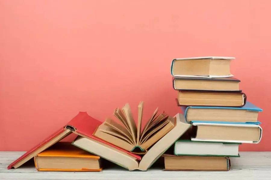 Tri thức là một loại vẻ đẹp luôn luôn tỏa sáng.