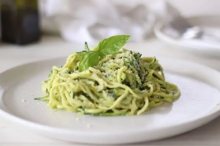 Món mì pasta bơ rau mầm giàu chất xơ cho cơ thể