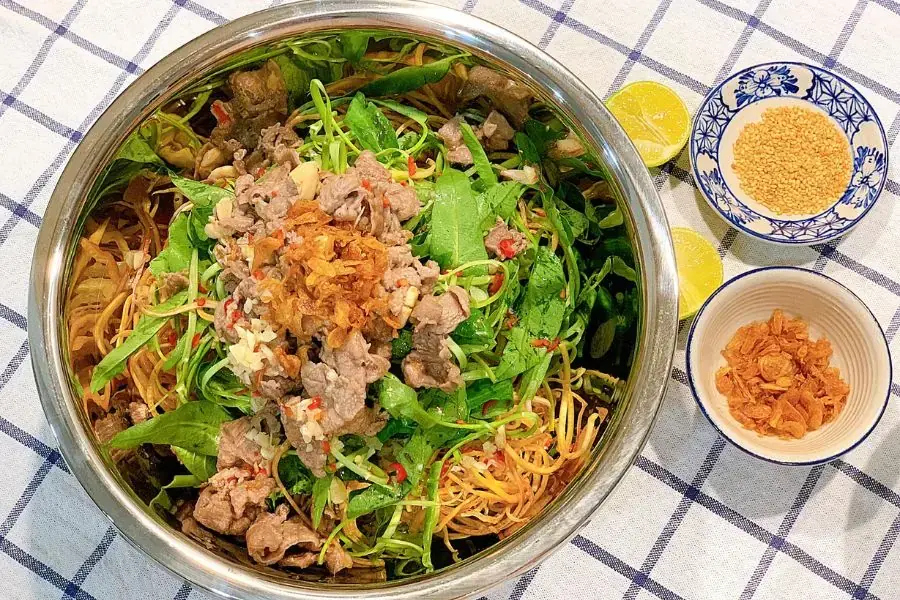 Nộm rau muống thịt bò kích thích vị giác, phù hợp làm món khai vị