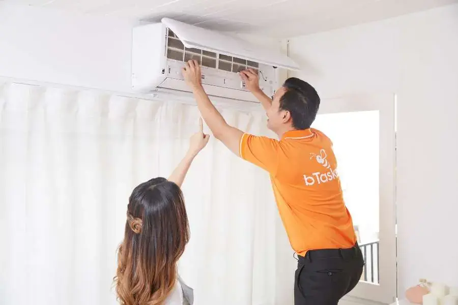 Hãy tìm đến thợ chuyên nghiệp để giải quyết vấn đề mắt thần máy lạnh trục trặc.