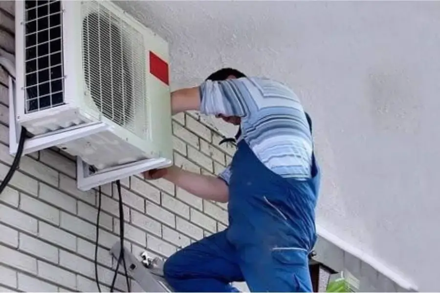 Vệ sinh điều hòa thường xuyên để đảm bảo vận hành máy tốt