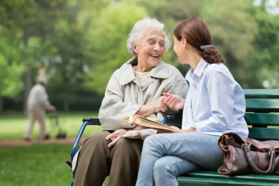 Chăm sóc sức khỏe tinh thần của người bệnh rất quan trọng