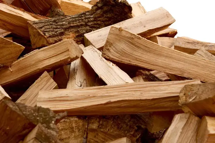 Ưu điểm của gỗ óc chó là có độ bền cao và khả năng chịu lực rất tốt