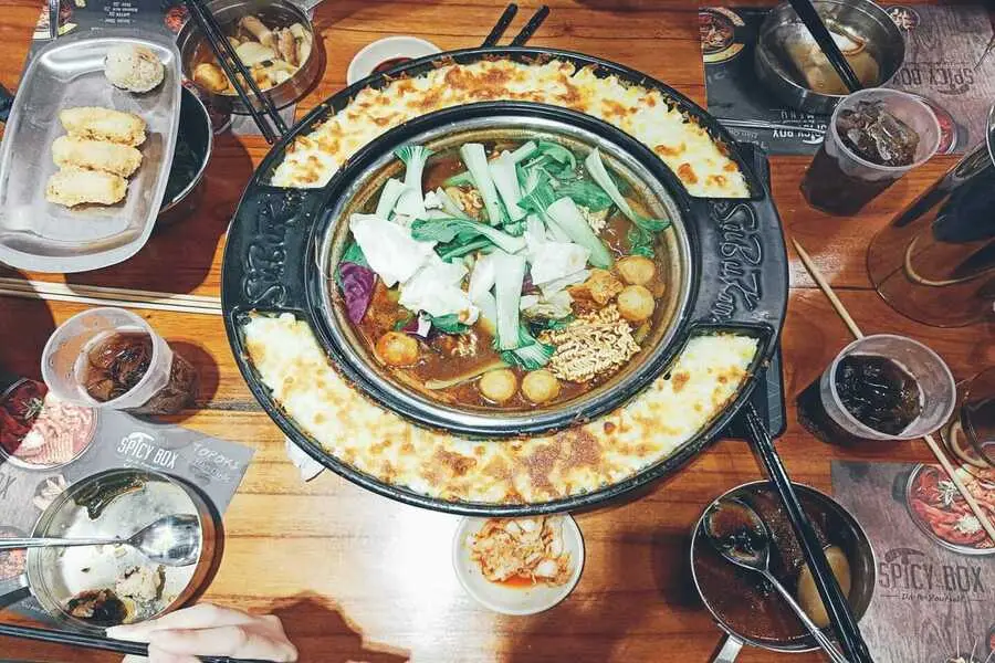 Lẩu tokbokki ở Spicy Box.