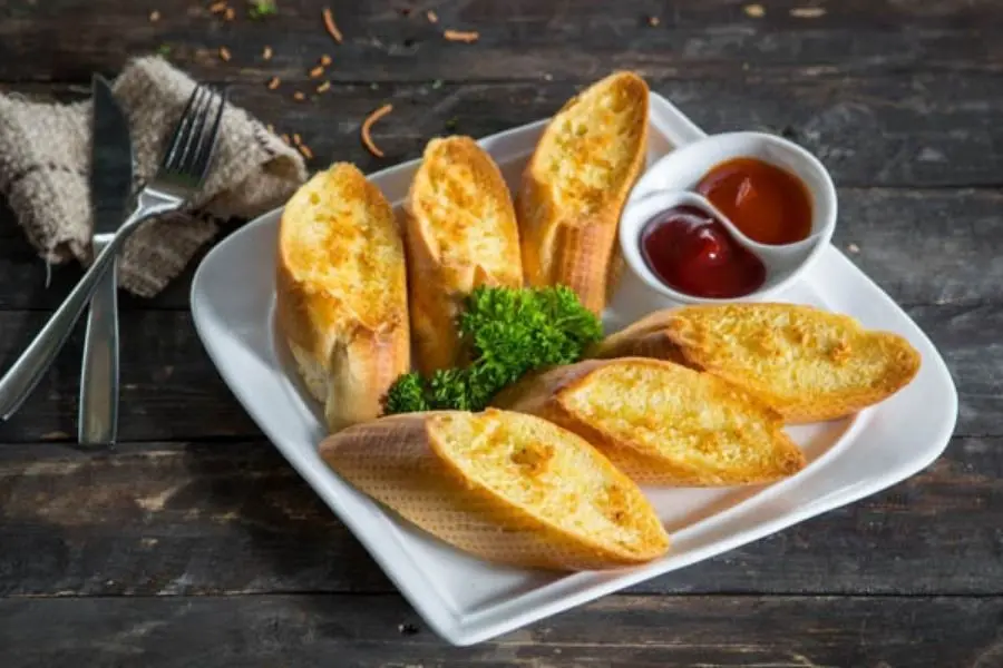 Cách làm bánh mì bơ tỏi