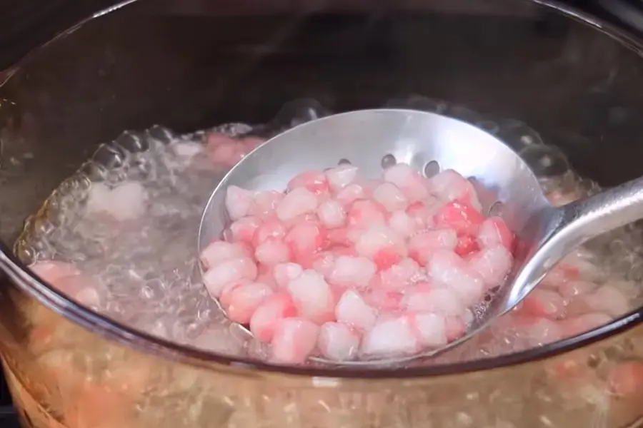 Nấu hạt lựu chè thái