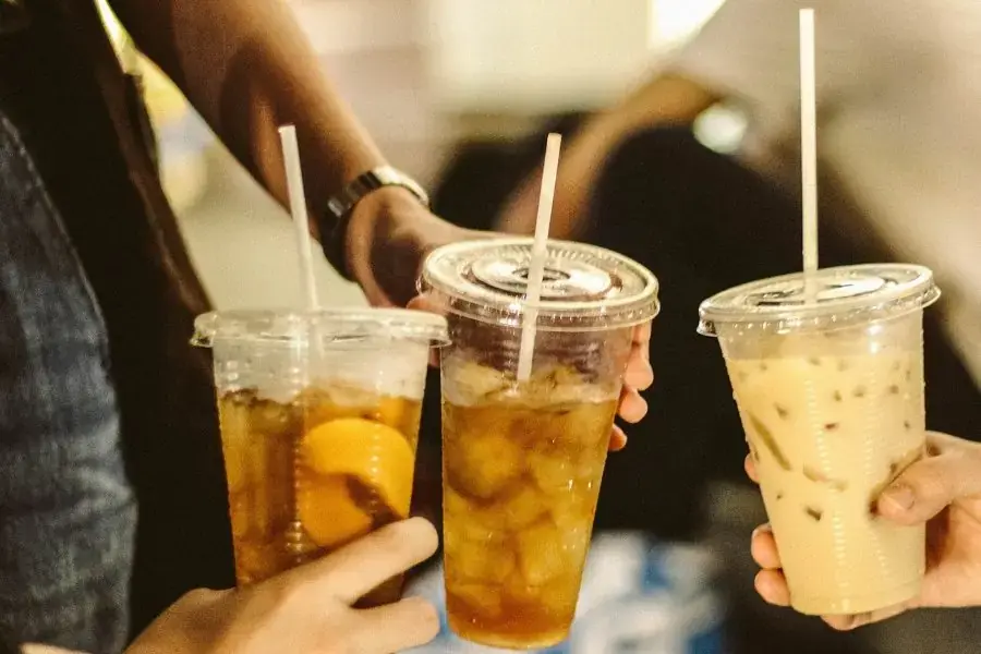 Thưởng thức trà đào nhà hát thành phố tại quận 1