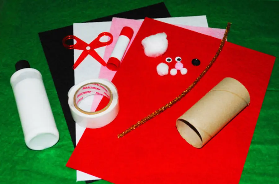 Đây là những nguyên liệu để làm hình Ông già Noel.