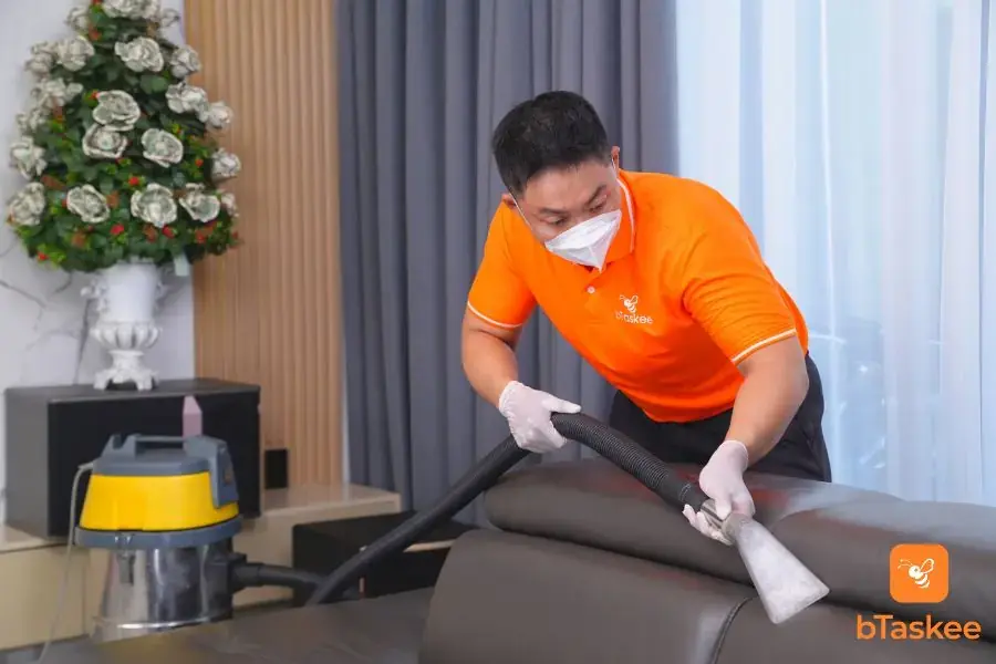 Chuyên viên vệ sinh chuyên nghiệp, được đào tạo bài bản