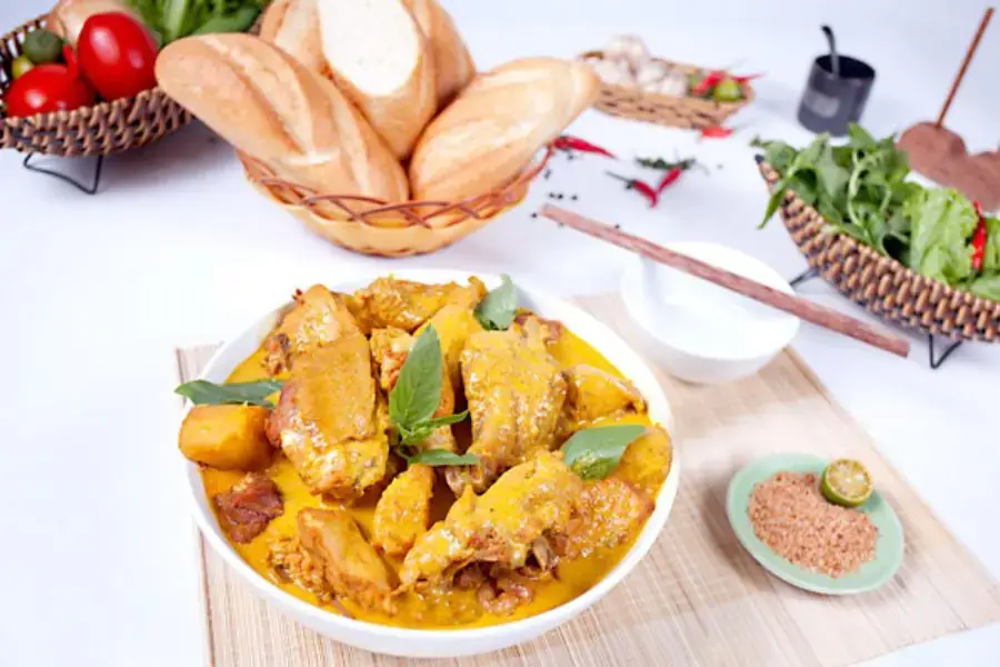 Cà ri gà hấp dẫn cho bé
