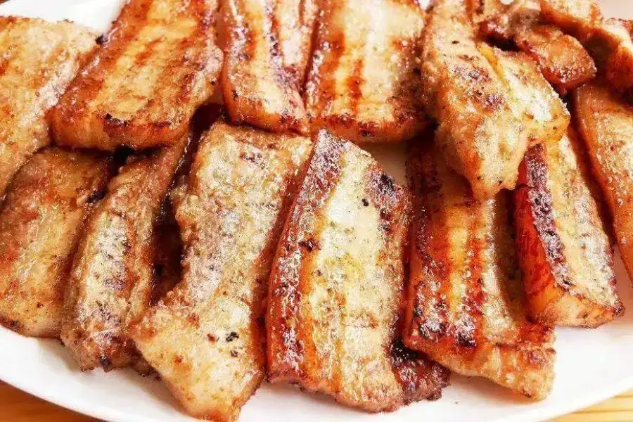 Thịt ba chỉ thơm ngon, chuẩn vị