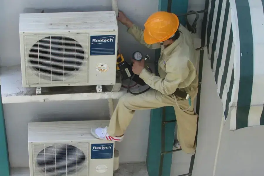 Các bước vệ sinh cục nóng đơn giản tại nhà