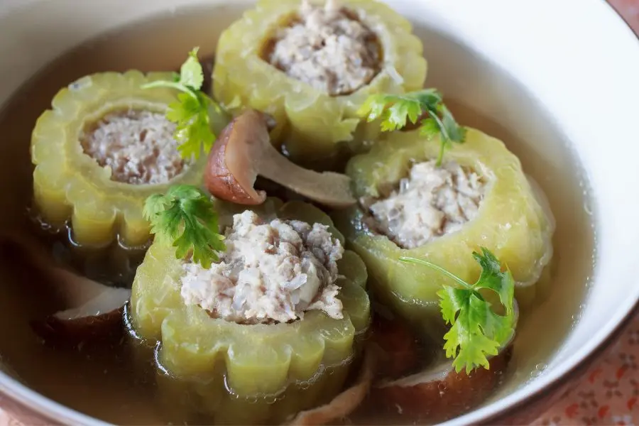 Khổ qua nhồi thịt là một món canh ngày Tết không thể thiếu của miền Nam.