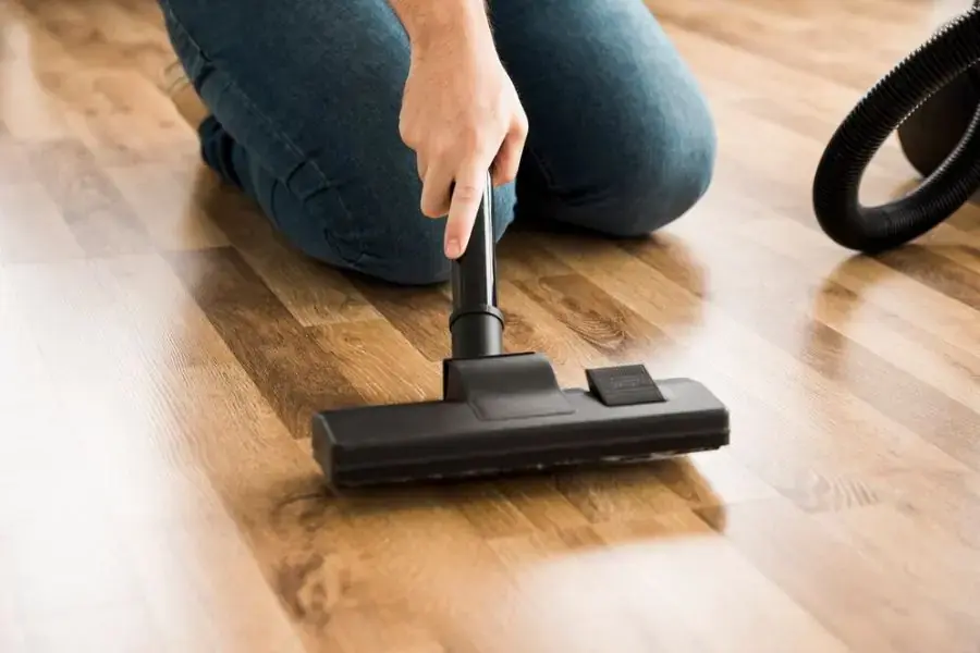 Các dòng máy hút bụi mini có khả năng hút bụi bẩn trên màn hình