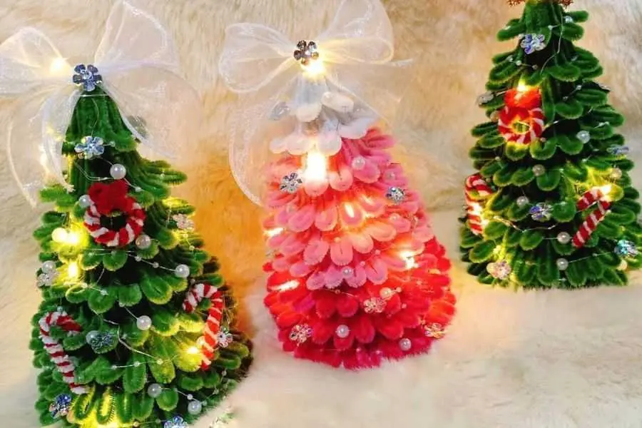 Cây thông Noel làm bằng kẽm nhung đang trở thành xu hướng trong năm nay.