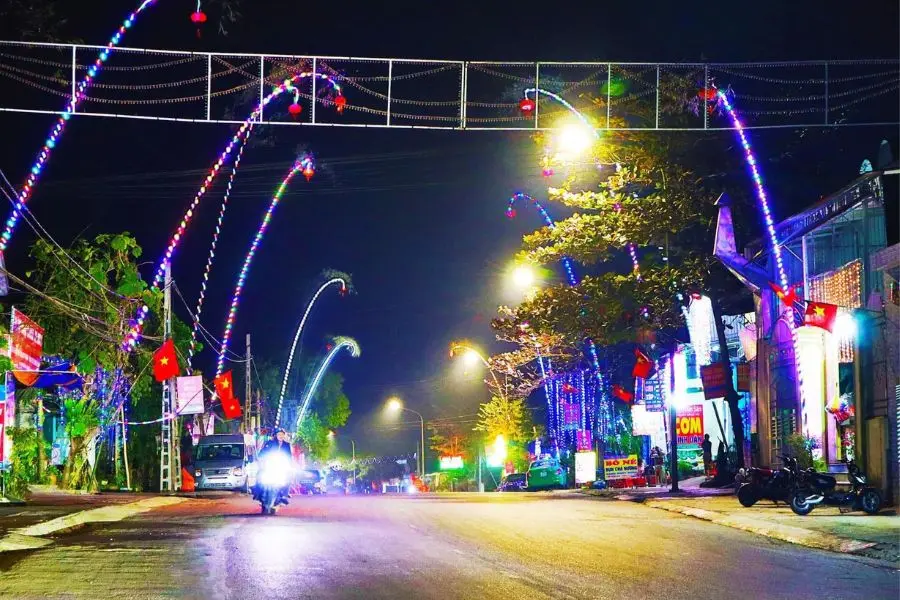 Cây nêu xưa và nay có sự khác biệt khá lớn nhưng ý nghĩa vẫn như nhau.