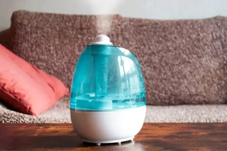 Sử dụng máy tạo ẩm để hạn chế tình trạng khô da khi nằm điều hòa