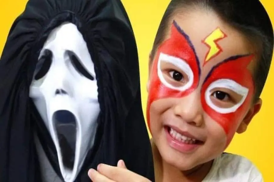 Trang phục hóa trang thần chết cũng rất thu hút trong ngày Halloween.