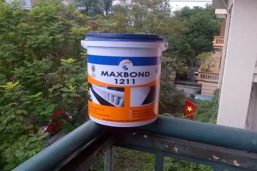 Maxbond có khả năng bám dính tốt và khả năng hàn vết nứt kín.
