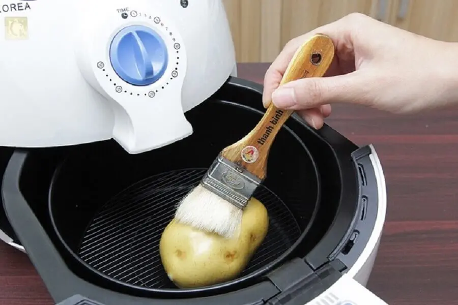 Xịt dầu vào thực phẩm